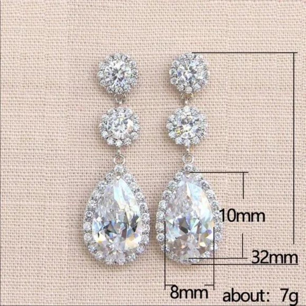 NEW 925 STERLING SILVER DIAMOND PEAR EARRINGS, BEAUTIFUL EARRINGS, CUTE EARRINGS - Picture 3 of 3